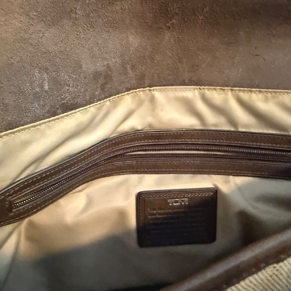 LARGE TUMI BAG - Picture 8 of 16
